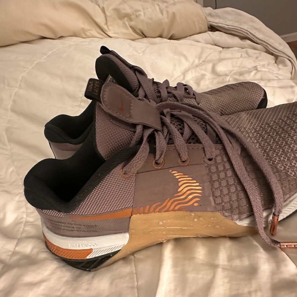 Nike Men's Athletic Shoes in Brown and Black